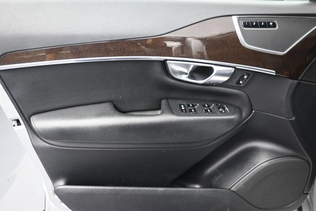 2018 Volvo XC90 T5 Momentum
