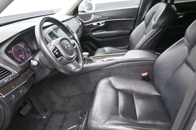 2018 Volvo XC90 T5 Momentum