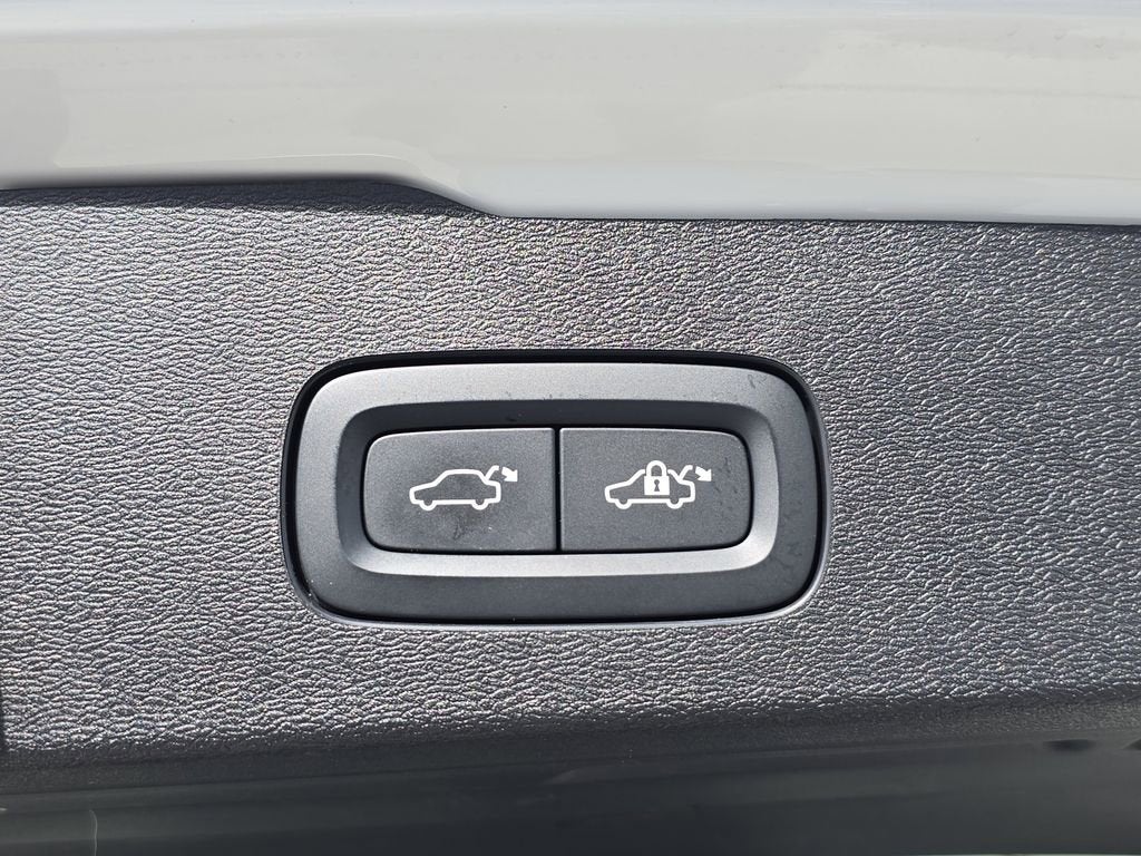 2022 Volvo V60 Cross Country 4DR AWD T5