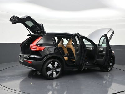 2019 Volvo XC40 Momentum