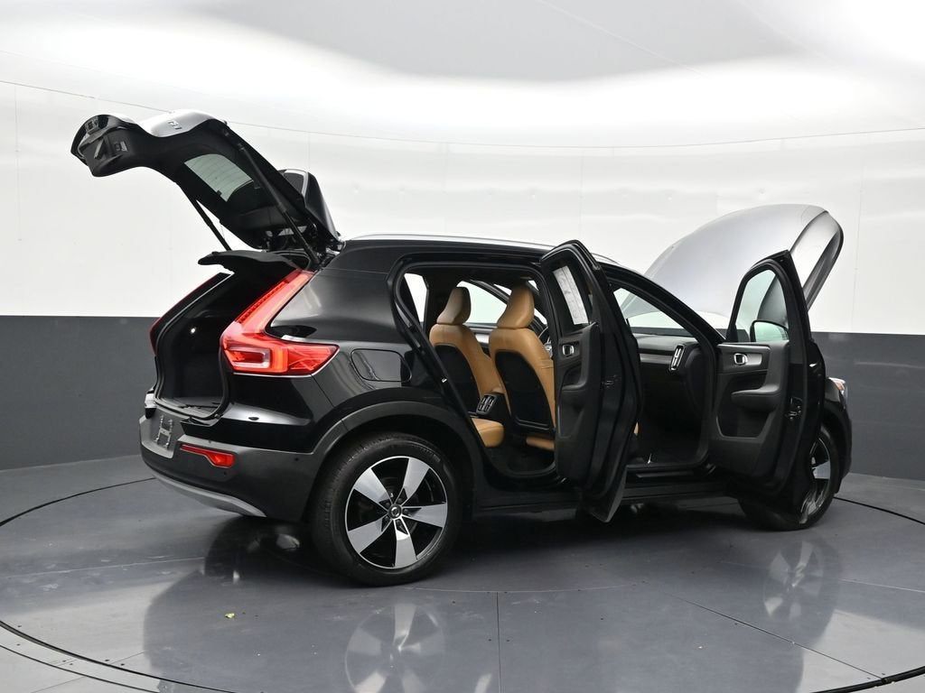 2019 Volvo XC40 Momentum