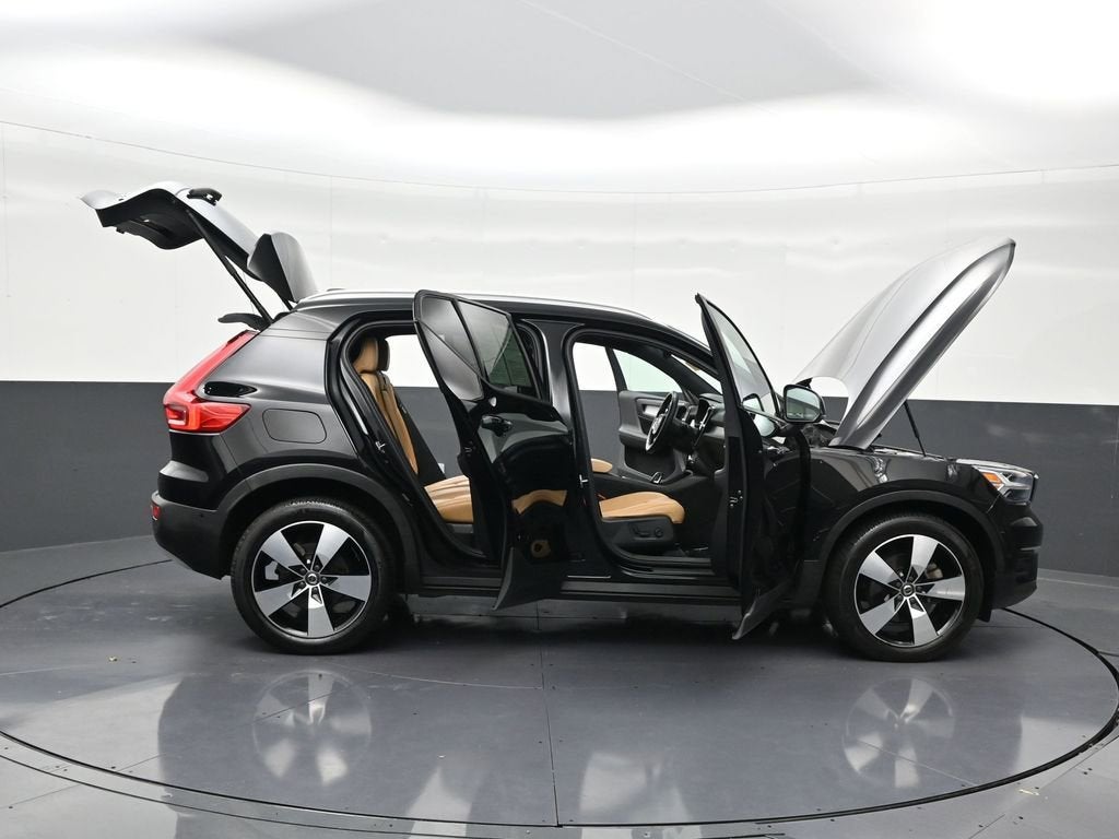 2019 Volvo XC40 Momentum