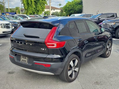 2019 Volvo XC40 Momentum