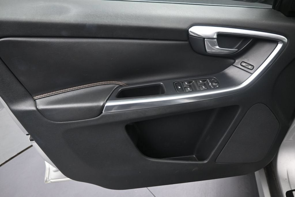 2015 Volvo XC60 T6 Premier Plus
