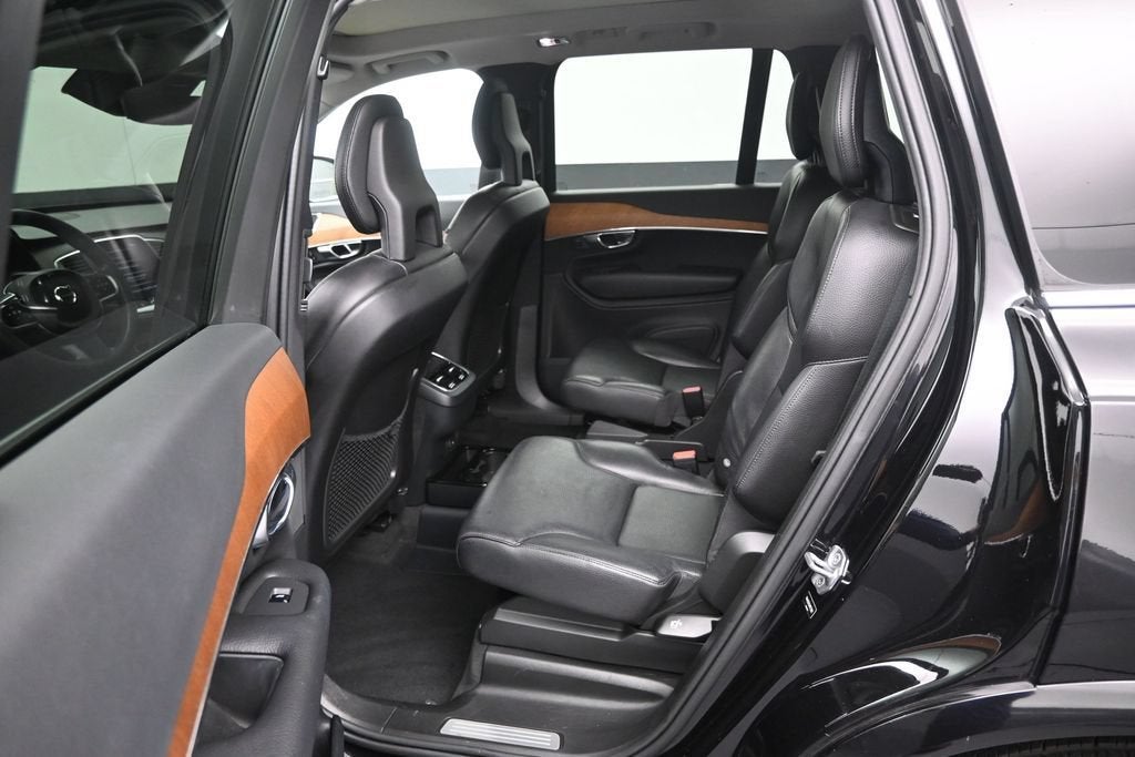 2021 Volvo XC90 Momentum
