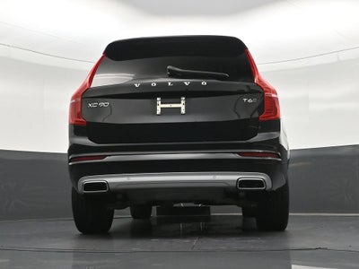 2021 Volvo XC90 Momentum