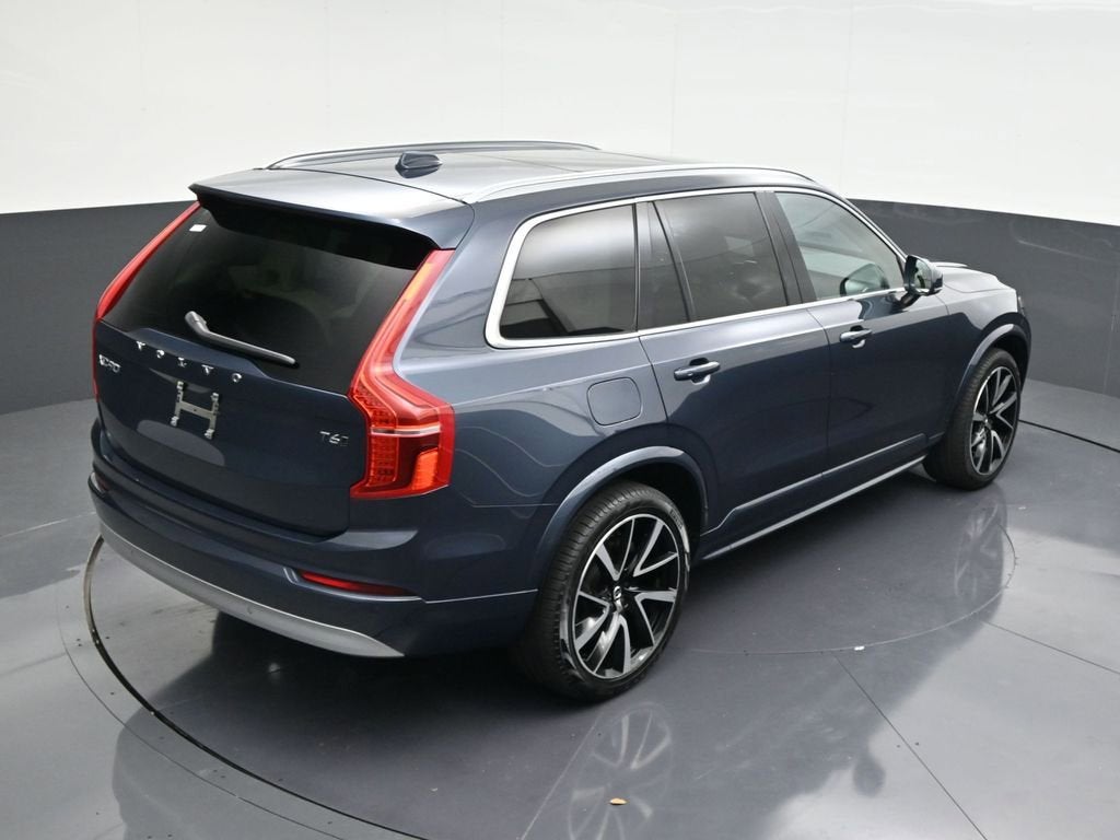 2022 Volvo XC90 Momentum