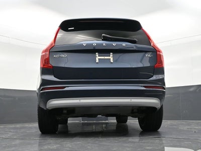 2022 Volvo XC90 Momentum