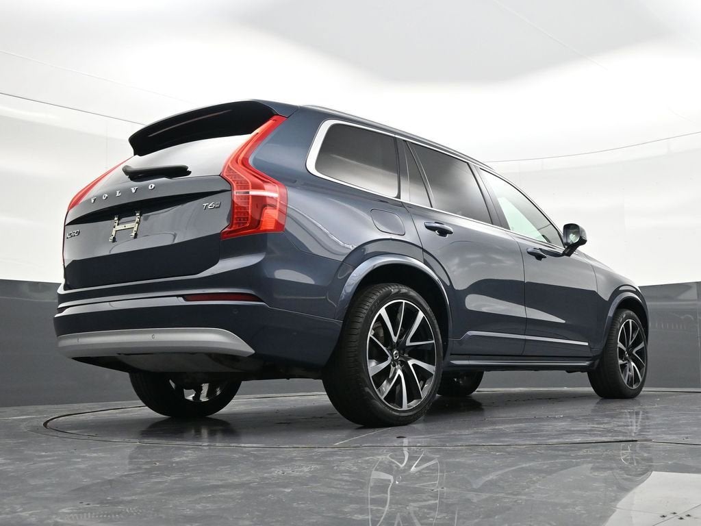 2022 Volvo XC90 Momentum