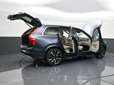 2022 Volvo XC90 Momentum