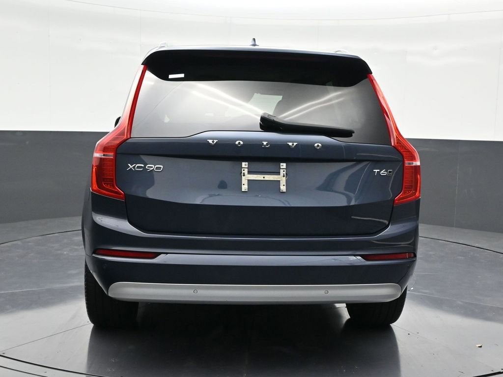 2022 Volvo XC90 Momentum