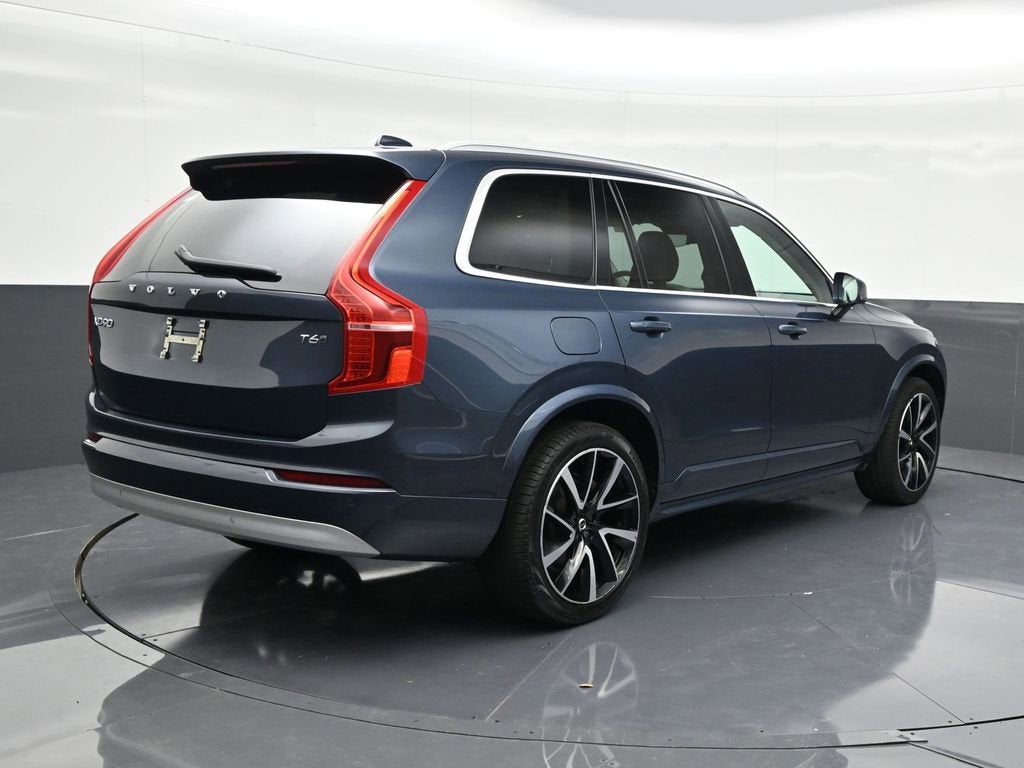 2022 Volvo XC90 Momentum