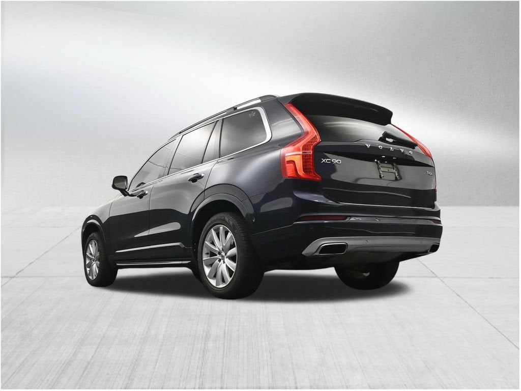 2017 Volvo XC90 Momentum