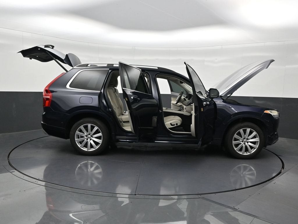 2017 Volvo XC90 Momentum