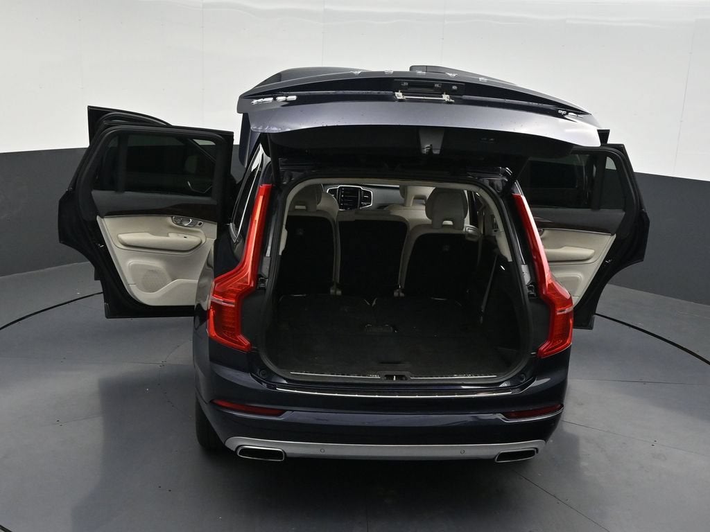 2017 Volvo XC90 Momentum