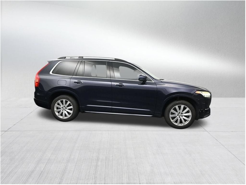2017 Volvo XC90 Momentum