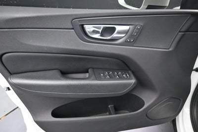 2018 Volvo XC60 T6 Momentum