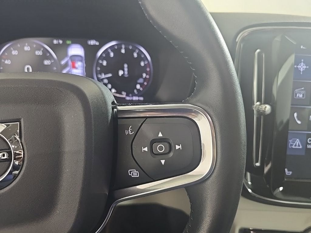 2020 Volvo XC40 Momentum