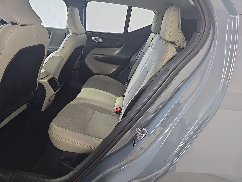 2020 Volvo XC40 Momentum