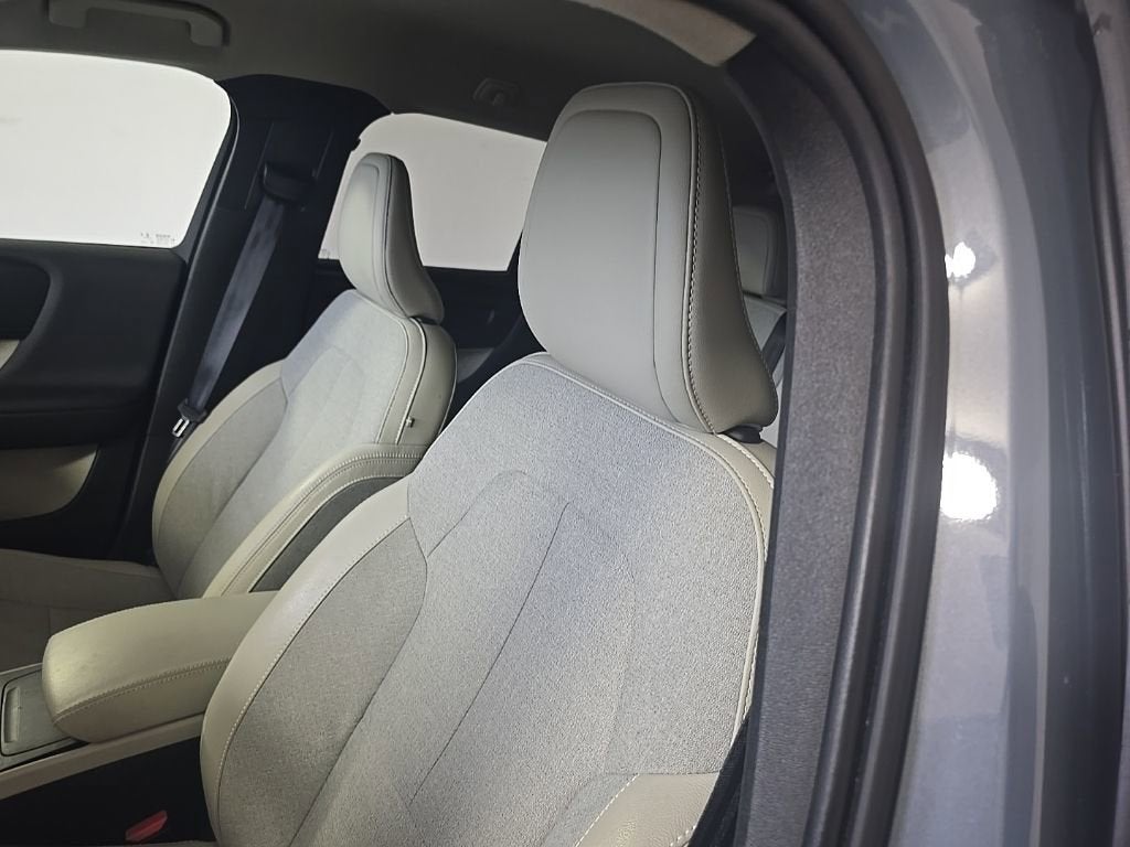 2020 Volvo XC40 Momentum