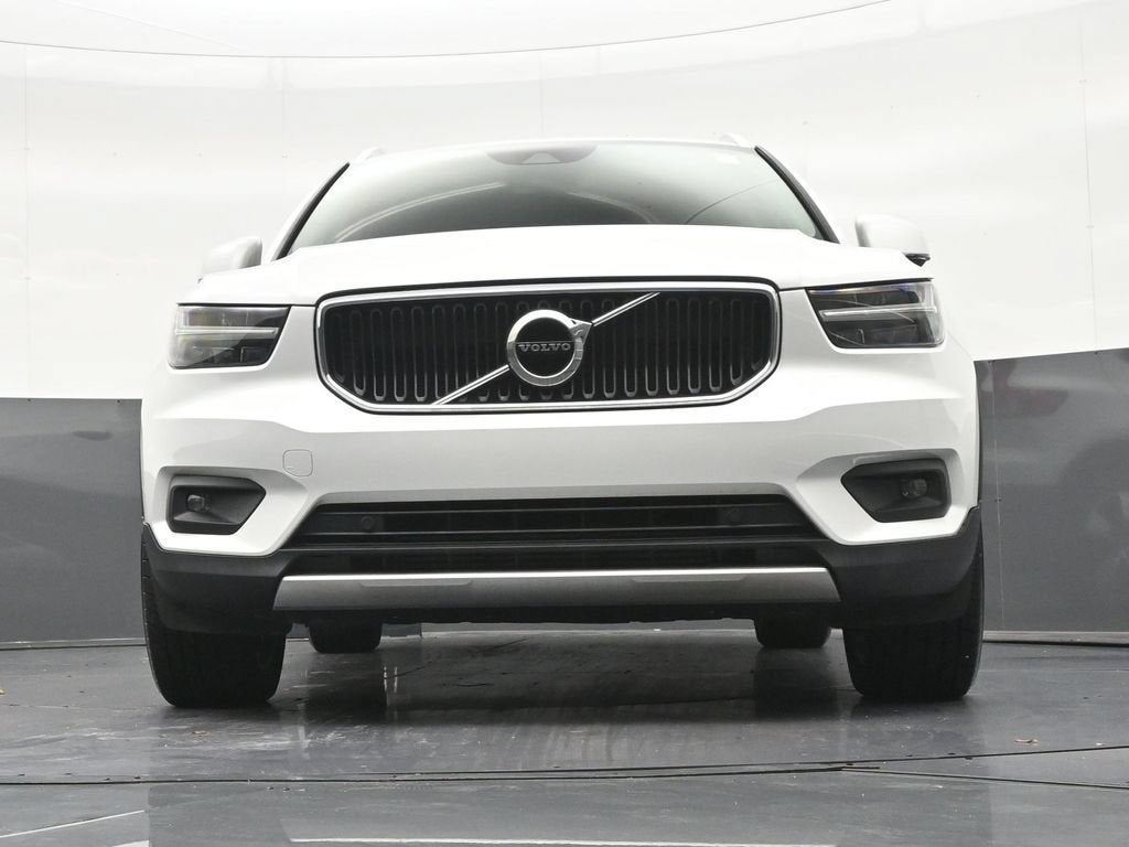 2021 Volvo XC40 Momentum