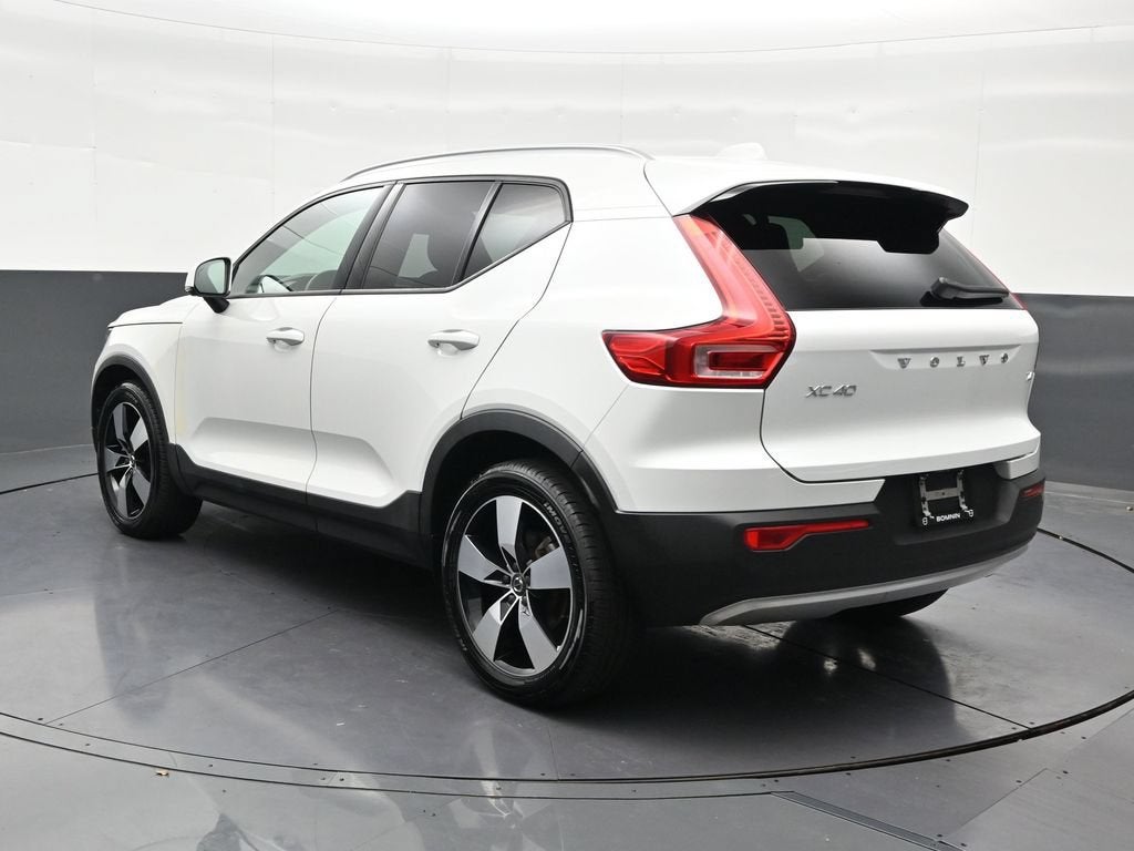 2021 Volvo XC40 Momentum