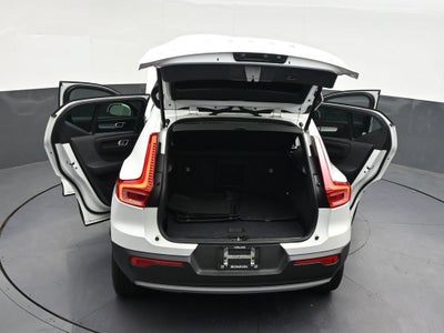 2021 Volvo XC40 Momentum