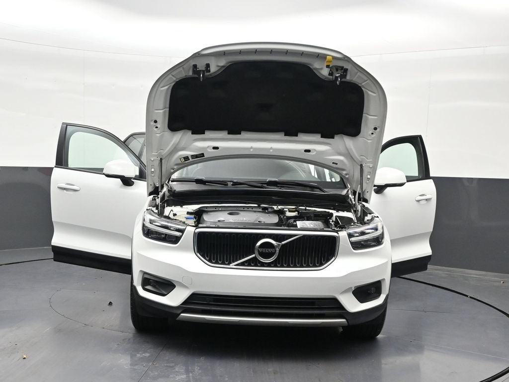 2021 Volvo XC40 Momentum