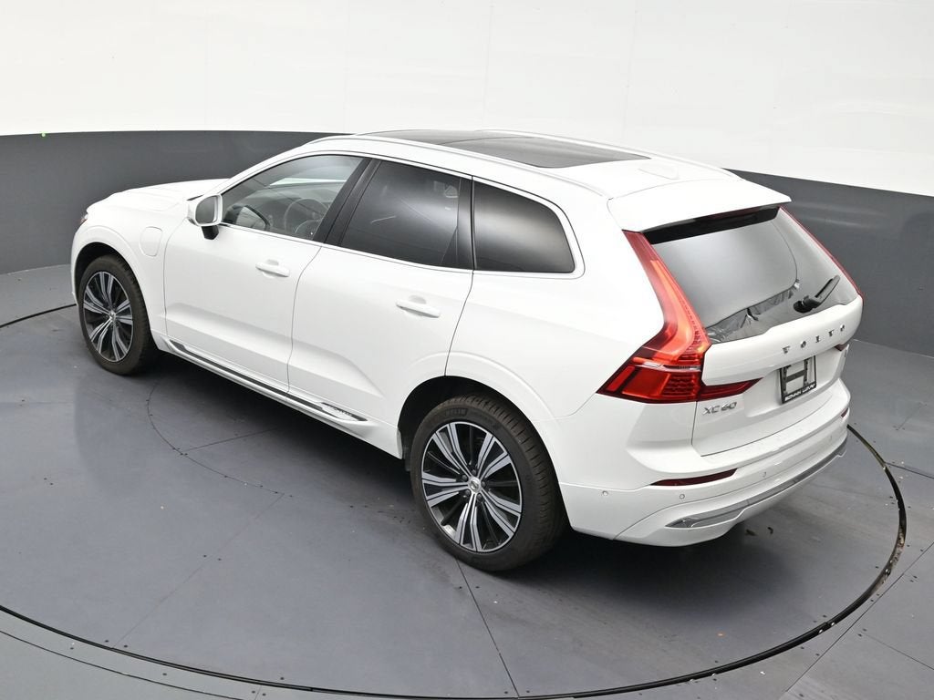 2023 Volvo XC60 Recharge Plug-In Hybrid T8 Plus Bright Theme