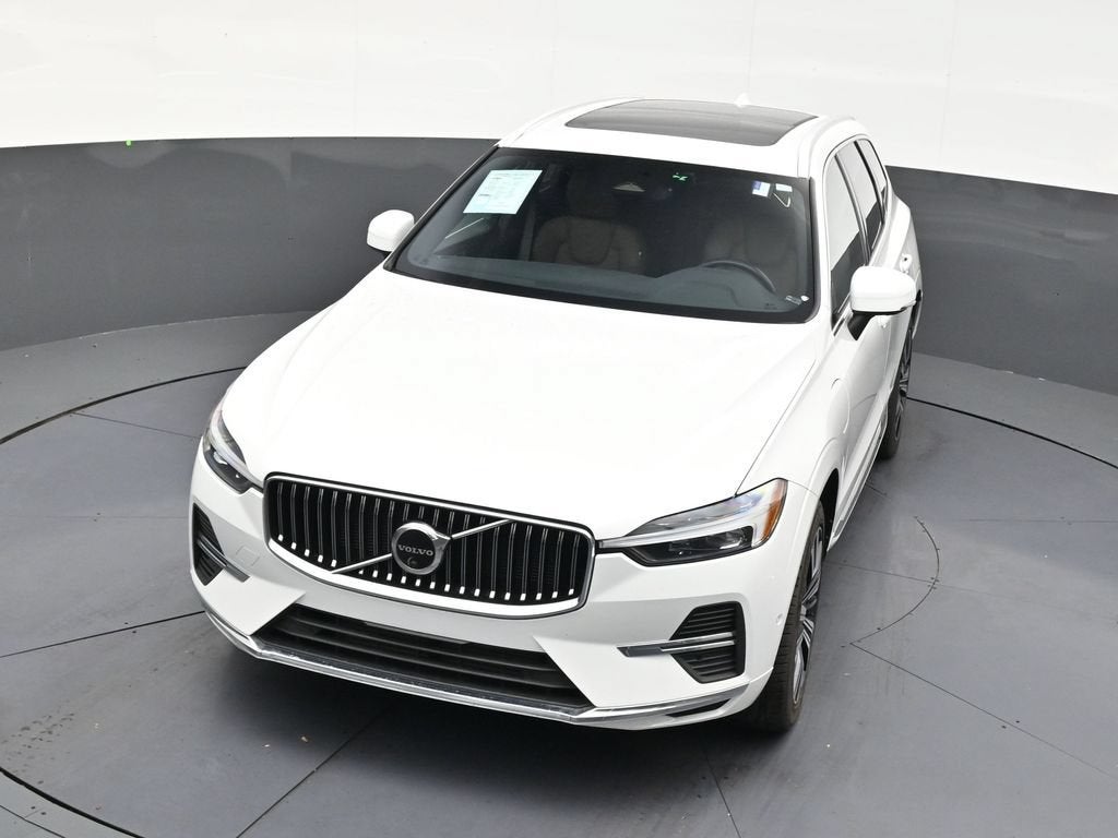 2023 Volvo XC60 Recharge Plug-In Hybrid T8 Plus Bright Theme