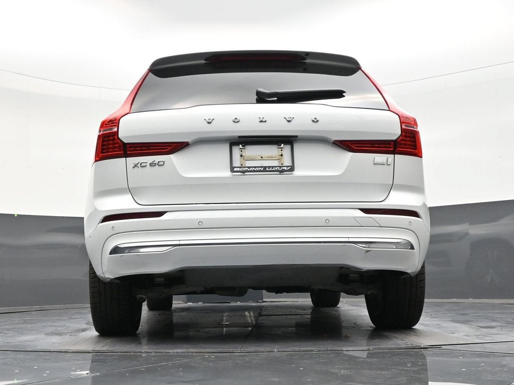 2023 Volvo XC60 Recharge Plug-In Hybrid T8 Plus Bright Theme