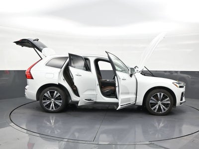 2023 Volvo XC60 Recharge Plug-In Hybrid T8 Plus Bright Theme