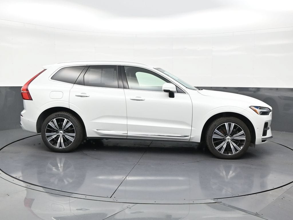 2023 Volvo XC60 Recharge Plug-In Hybrid T8 Plus Bright Theme