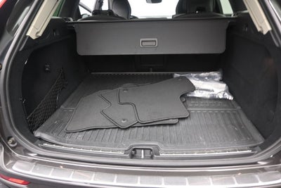 2024 Volvo XC60 Recharge Plug-In Hybrid T8 Plus Dark Theme