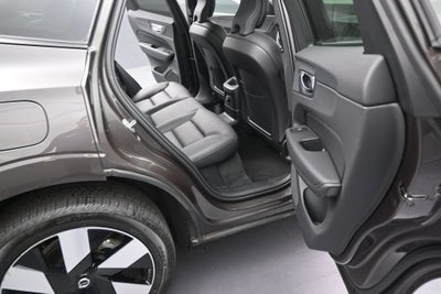 2024 Volvo XC60 Recharge Plug-In Hybrid T8 Plus Dark Theme