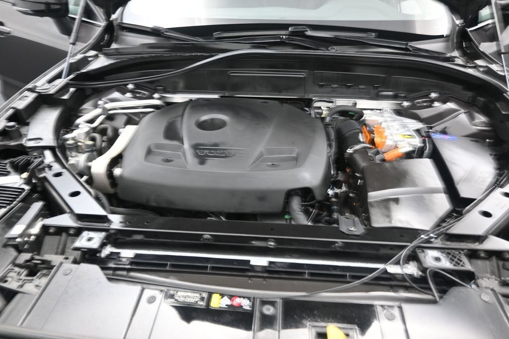 2024 Volvo XC60 Recharge Plug-In Hybrid T8 Plus Dark Theme