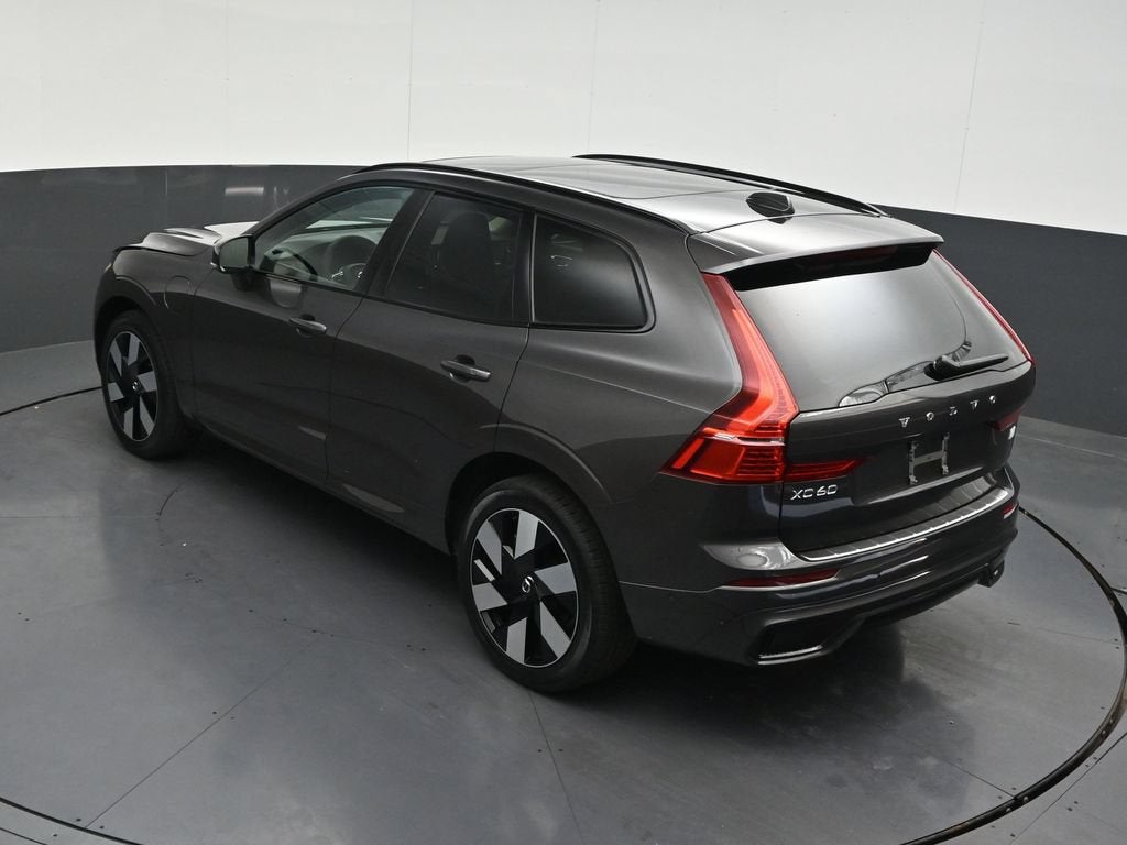 2024 Volvo XC60 Recharge Plug-In Hybrid T8 Plus Dark Theme