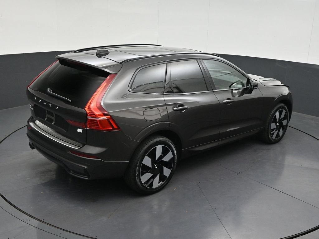 2024 Volvo XC60 Recharge Plug-In Hybrid T8 Plus Dark Theme