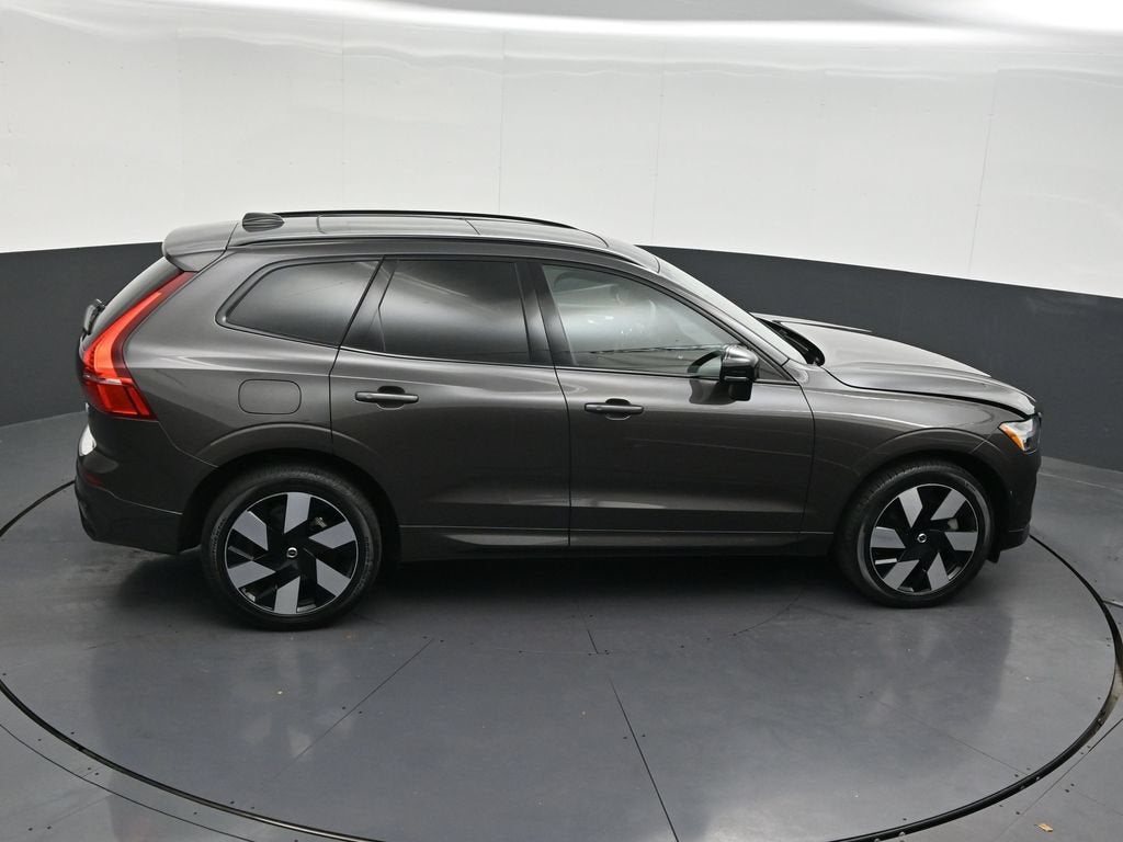 2024 Volvo XC60 Recharge Plug-In Hybrid T8 Plus Dark Theme