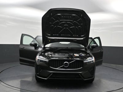 2024 Volvo XC60 Recharge Plug-In Hybrid T8 Plus Dark Theme