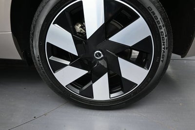 2024 Volvo XC60 Recharge Plug-In Hybrid T8 Plus Dark Theme