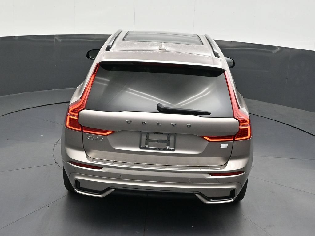 2024 Volvo XC60 Recharge Plug-In Hybrid T8 Plus Dark Theme
