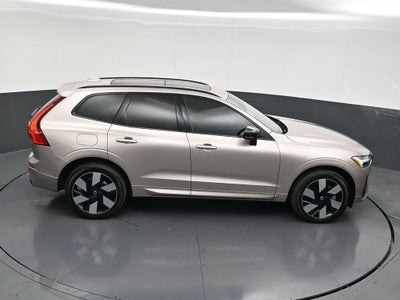 2024 Volvo XC60 Recharge Plug-In Hybrid T8 Plus Dark Theme