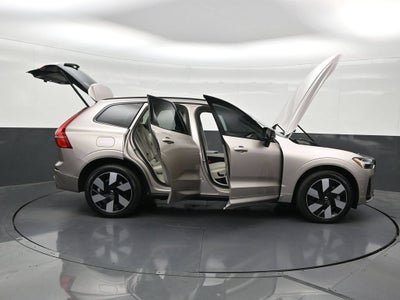 2024 Volvo XC60 Recharge Plug-In Hybrid T8 Plus Dark Theme