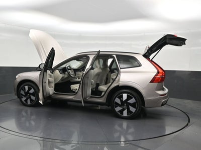2024 Volvo XC60 Recharge Plug-In Hybrid T8 Plus Dark Theme