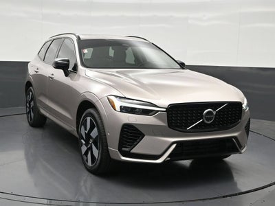 2024 Volvo XC60 Recharge Plug-In Hybrid T8 Plus Dark Theme