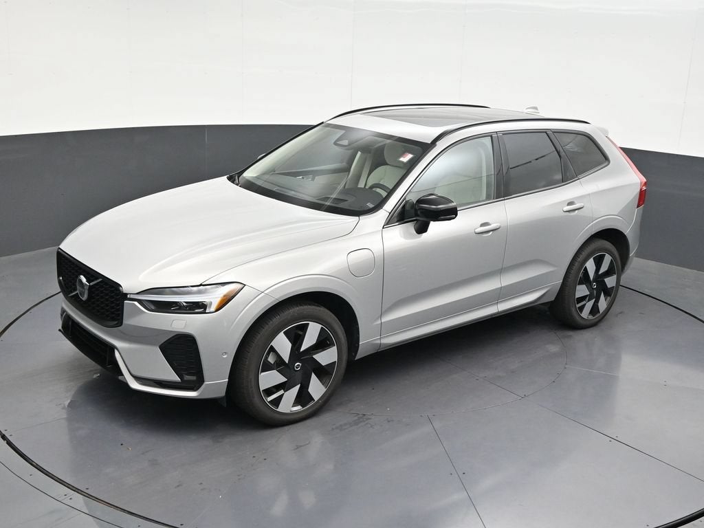 2024 Volvo XC60 Recharge Plug-In Hyb Ultimate Dark Theme