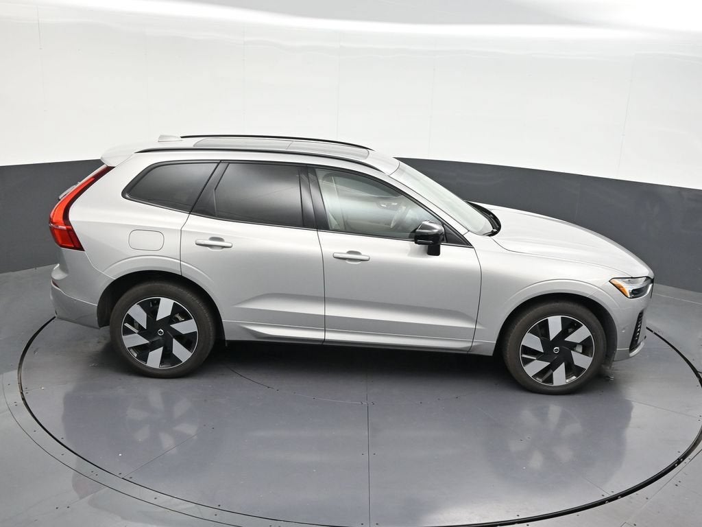 2024 Volvo XC60 Recharge Plug-In Hyb Ultimate Dark Theme