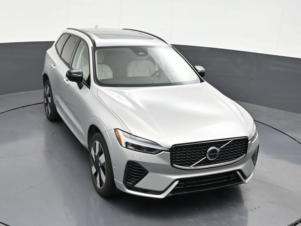 2024 Volvo XC60 Recharge Plug-In Hyb Ultimate Dark Theme
