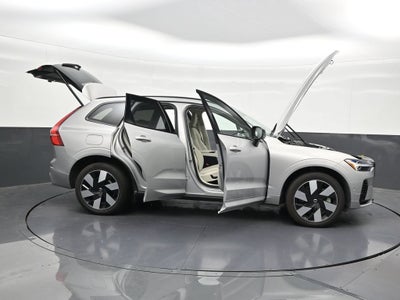 2024 Volvo XC60 Recharge Plug-In Hyb Ultimate Dark Theme